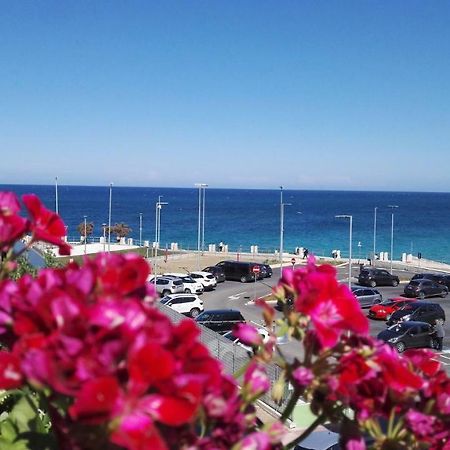 Gallery Art - Sea View Monopoli Exterior photo