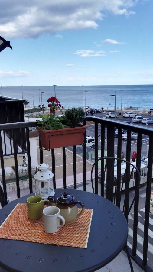 Gallery Art - Sea View Monopoli Exterior photo